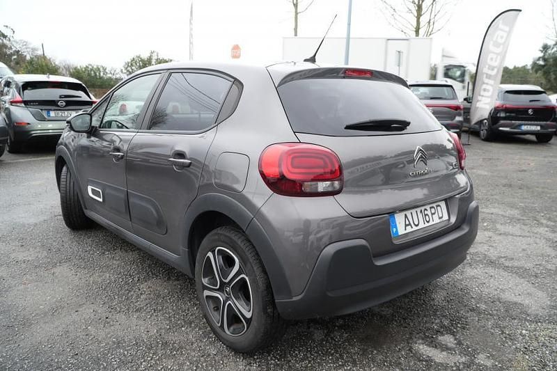 Usado Citroën C3 Feel 102 HP (75 kW) 2022 Cinzento