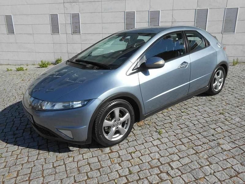 Cinzento Usado 2006 Honda Civic Citadino | € 5.350 (Preço justo) - Imagem 1/4
