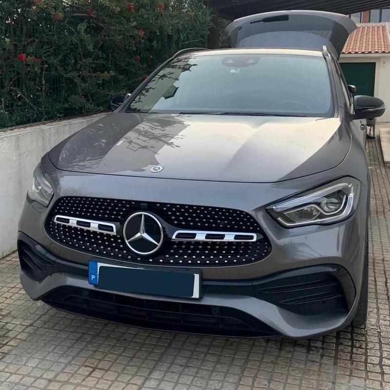 Usado Mercedes GLA200 163 HP (119 kW) 2020 Cinzento SUV