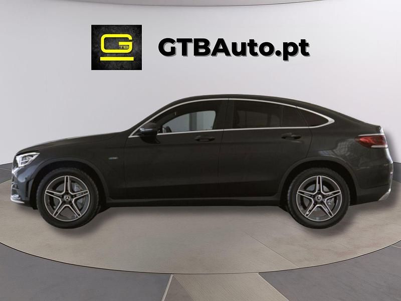 Cinza Usado 2021 Mercedes GLC300 AMG Coupé | € 48.499 - Imagem 1/4