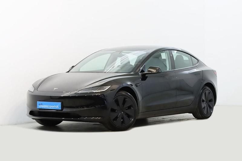 Preto Novo 2025 Tesla Model 3 Sedan | € 38.900 (Preço justo) - Imagem 1/4