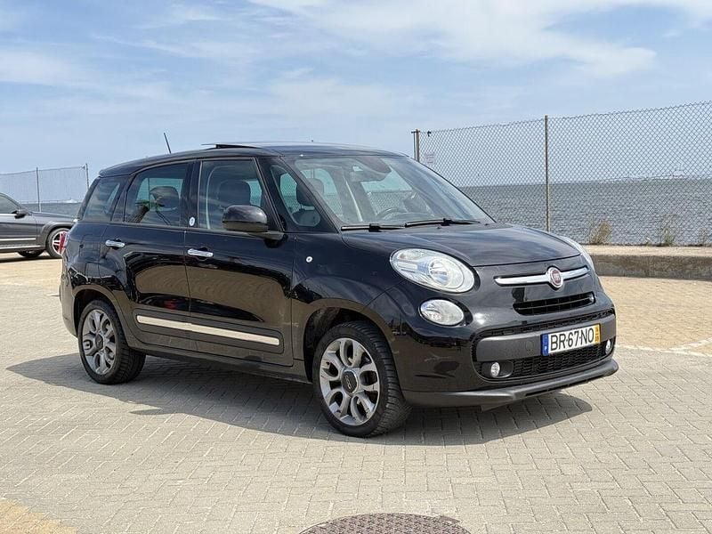 Preto Usado 2014 Fiat 500L Living Monovolume | € 8.900 (Preço elevado) - Imagem 1/4