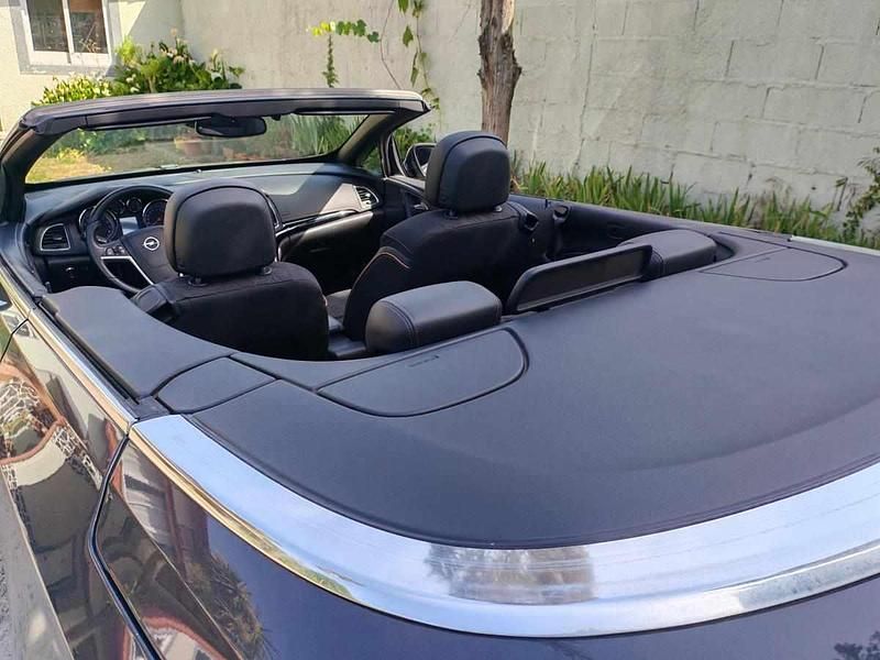 Cinzento Usado 2013 Opel Cascada Cabrios | € 14.000 - Imagem 1/4