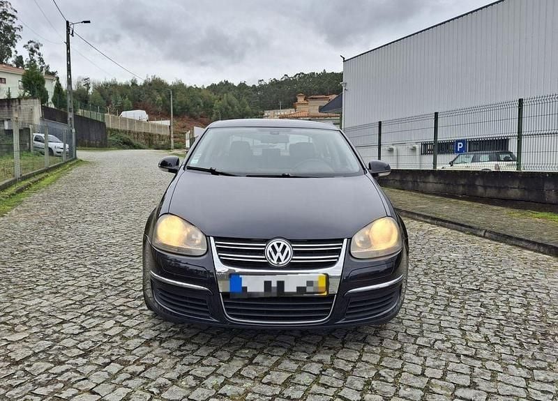 Usado 2007 VW Jetta Sedan | € 4.490 (Bom preço) - Imagem 1/4