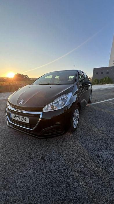 Usado 2018 Peugeot 208 Citadino | € 10.000 (Bom preço) - Imagem 1/4