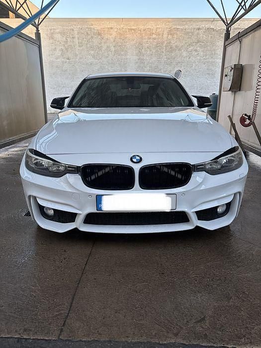 Usado 2013 BMW 318 Sport Line Sedan | € 16.000 (Caro) - Imagem 1/4