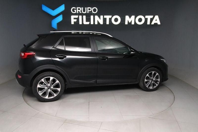 Usado Kia Stonic 100 HP (73 kW) 2025 Preto SUV