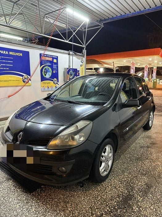 Usado 2006 Renault Clio III Sedan | € 3.000 (Preço elevado) - Imagem 1/4