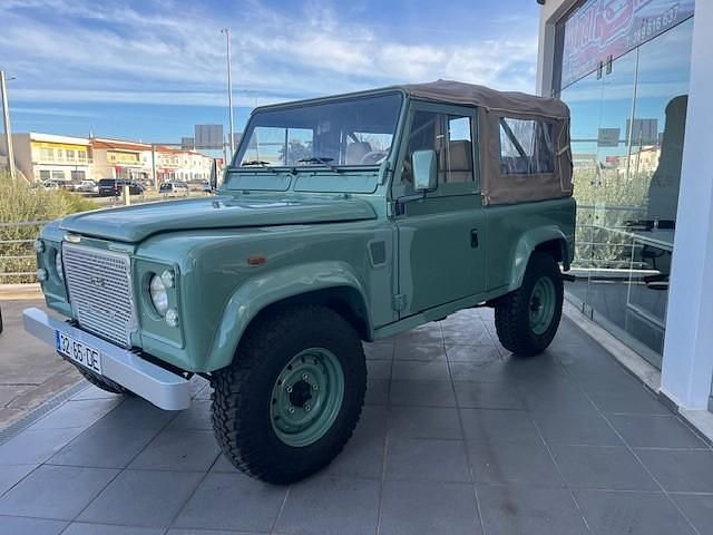 Usado Land Rover Defender 113 HP (83 kW) 1994 Verde SUV
