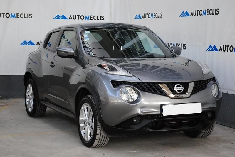 Usado Nissan Juke Acenta Connect 110 HP (80 kW) 2018 Cinza SUV
