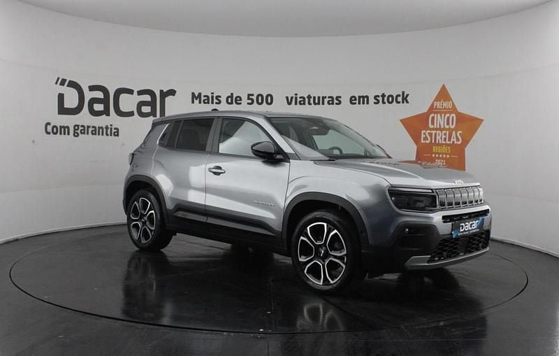 Usado Jeep Avenger EV Summit 114 kW (156 HP) 2024 Cinza SUV