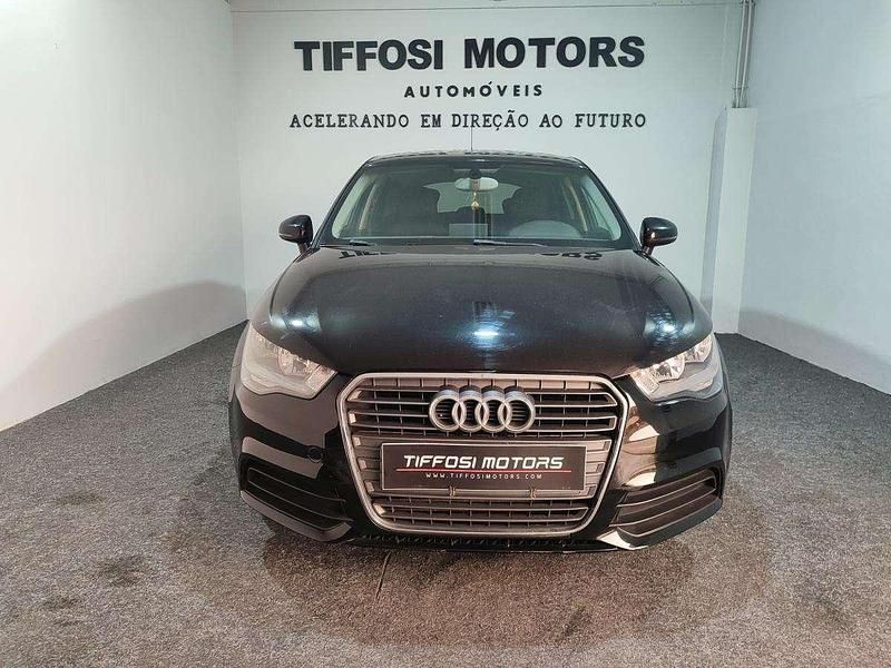 Usado Audi A1 Sportback Sport 105 HP (77 kW) 2015 Preto Citadino