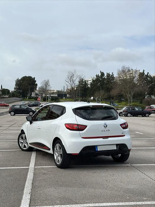 Usado Renault Clio IV 90 HP (66 kW) 2013 Sedan