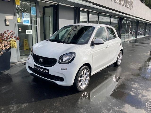 Usado Smart ForFour Electric Drive 60 kW (82 HP) 2019 Branco