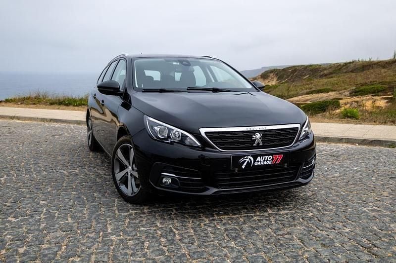 Usado Peugeot 308 SW 130 HP (95 kW) 2018 Preto Carrinha