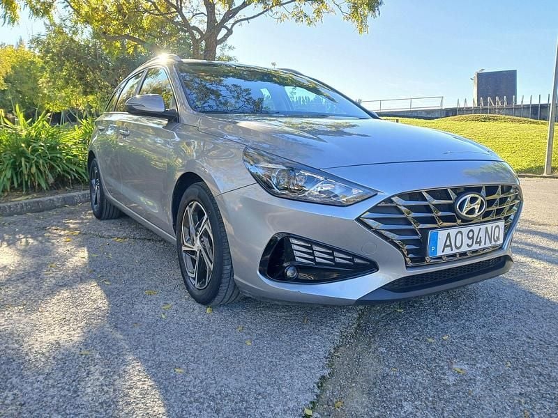 Usado Hyundai i30 Style 120 HP (88 kW) 2022 Cinza Carrinha