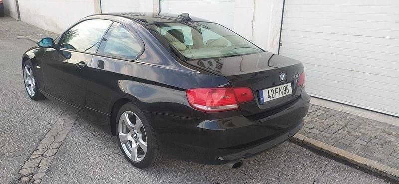 Usado BMW 320 Sport Line 177 HP (130 kW) 2008 Coupé