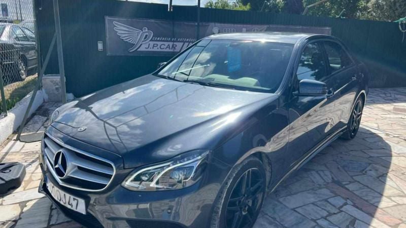 Cinzento Usado 2014 Mercedes E250 Sedan | € 16.900 (Super Preço) - Imagem 1/4