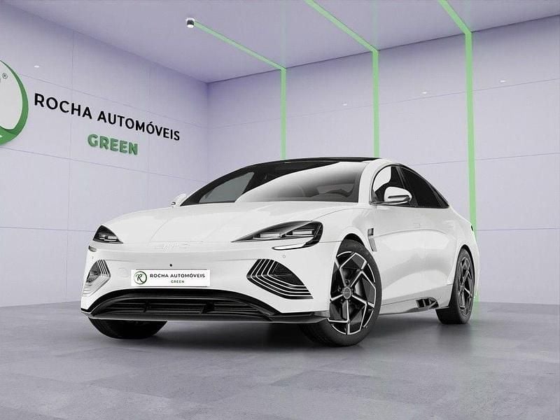 Branco Usado 2024 BYD Seal Sedan | € 46.999 (Caro) - Imagem 1/4