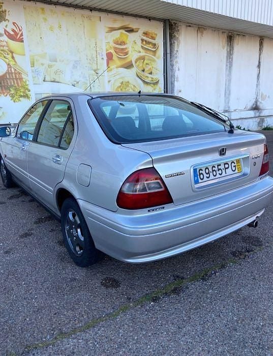 Usado Honda Civic 125 HP (91 kW) 2000 Sedan