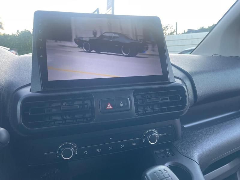 Usado Toyota Proace 102 HP (75 kW) 2021 Branco Monovolume