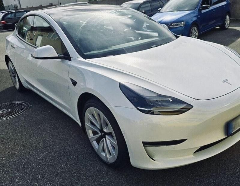 Usado 2020 Tesla Model 3 Sedan | € 19.500 (Preço justo) - Imagem 1/4