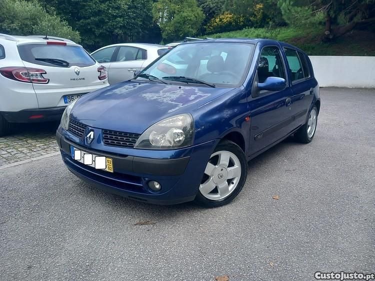 Azul Usado 2002 Renault Clio II Expression Citadino | € 1.750 (Bom preço) - Imagem 1/1