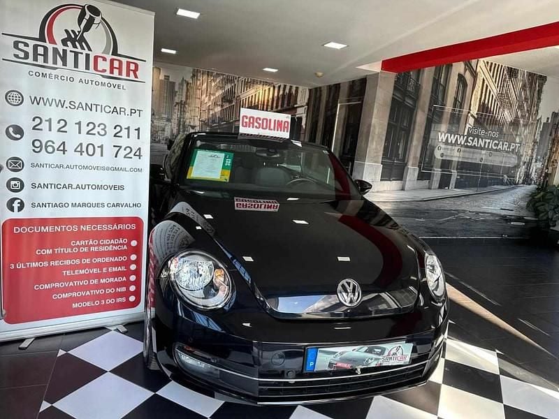 Usado VW Beetle Cabriolet Sport 105 HP (77 kW) 2015 Preto Cabrios