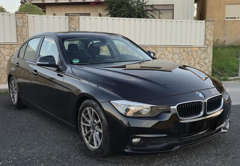 Usado 2014 BMW 318 Sedan | € 12.765 (Super Preço) - Imagem 1/4