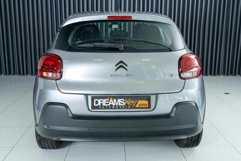 Cinza Usado 2024 Citroën C3 PureTech Citadino | € 14.850 (Preço justo) - Imagem 1/2