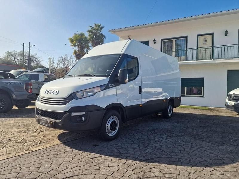 Usado Iveco Daily 156 HP (114 kW) 2018 Branco