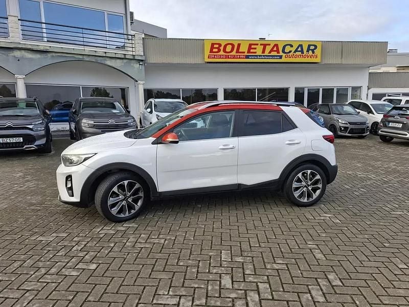 Branco Usado 2018 Kia Stonic Urban SUV | € 12.850 (Super Preço) - Imagem 1/4