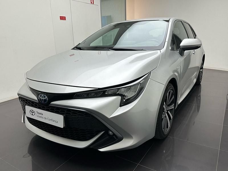 Cinza (pintura metalizada) Usado 2022 Toyota Corolla Comfort Sedan | € 25.750 (Preço justo) - Imagem 1/4