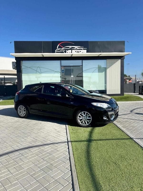 Preto Usado 2012 Renault Mégane III Bose Edition Coupé | € 9.750 (Preço justo) - Imagem 1/4