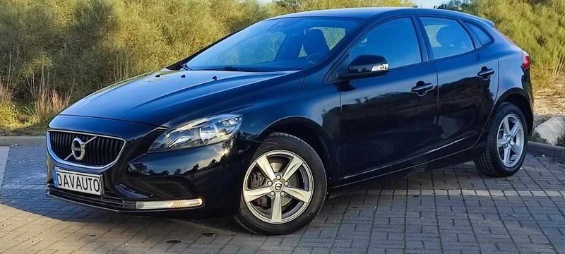 Preto Usado 2018 Volvo V40 Momentum Carrinha | € 10.990 (Super Preço) - Imagem 1/4