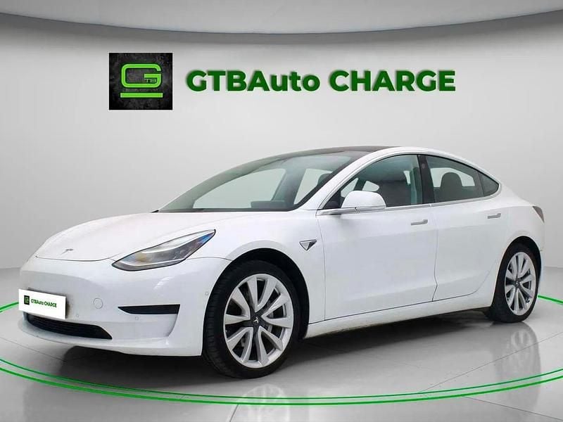 Branco Usado 2019 Tesla Model 3 Standard Range Sedan | € 23.800 (Preço justo) - Imagem 1/4
