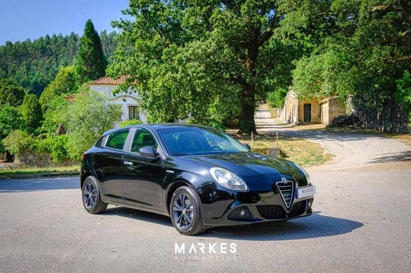 Preto Usado 2010 Alfa Romeo Giulietta Citadino | € 9.900 (Preço elevado) - Imagem 1/4