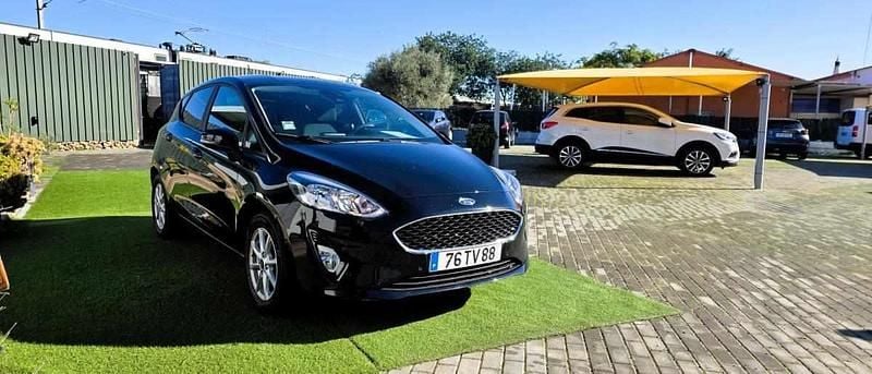 Usado Ford Fiesta 86 HP (63 kW) 2017 Preto Citadino