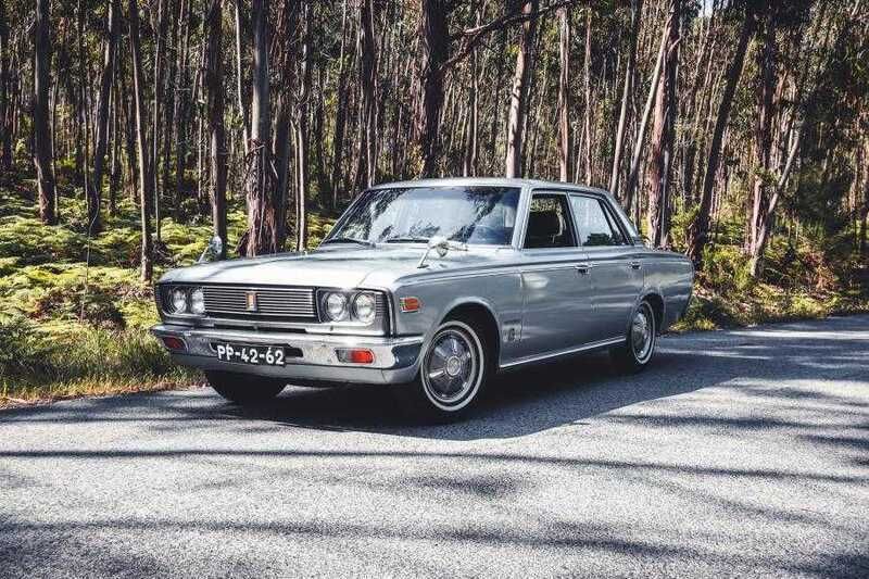 Cinzento Usado 1970 Toyota Crown | € 19.900 - Imagem 1/4
