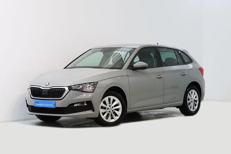 Cinzento Usado 2023 Skoda Scala Citadino | € 15.900 (Super Preço) - Imagem 1/2