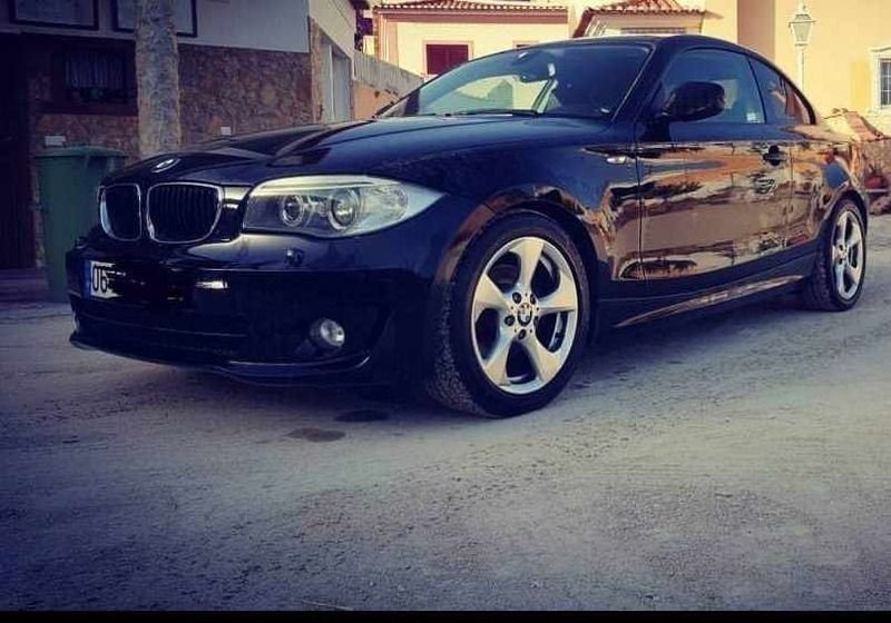 Preto Usado 2011 BMW 120 Citadino | € 12.000 (Caro) - Imagem 1/4