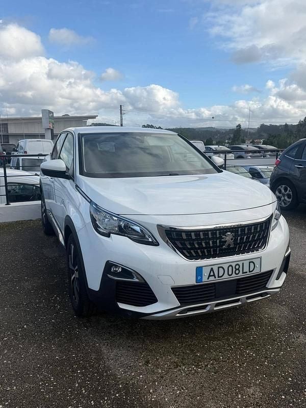 Branco Usado 2020 Peugeot 3008 GT SUV | € 17.500 (Preço justo) - Imagem 1/1