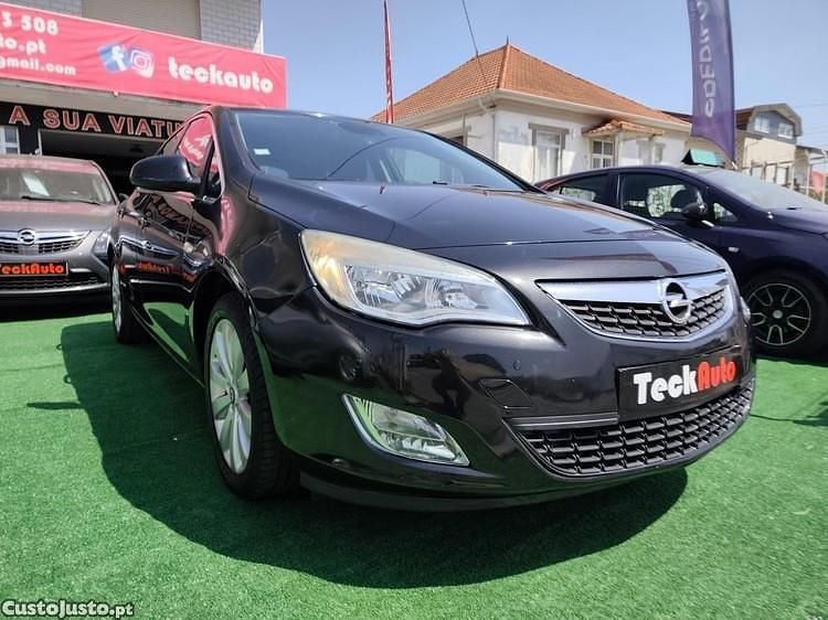Preto Usado 2012 Opel Astra Cosmo Citadino | € 6.880 (Preço justo) - Imagem 1/1