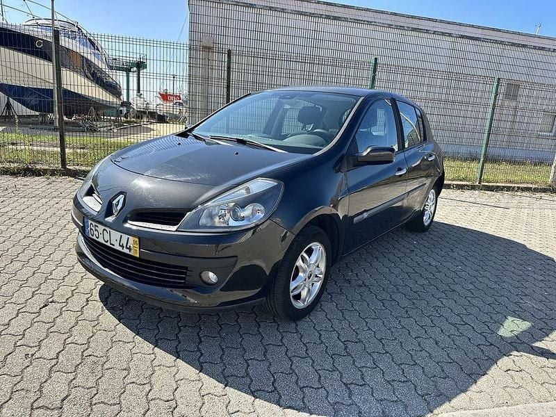 Usado 2006 Renault Clio II | € 3.100 (Bom preço) - Imagem 1/4