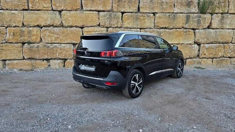 Usado Peugeot 5008 GT 130 HP (95 kW) 2021 Preto Monovolume