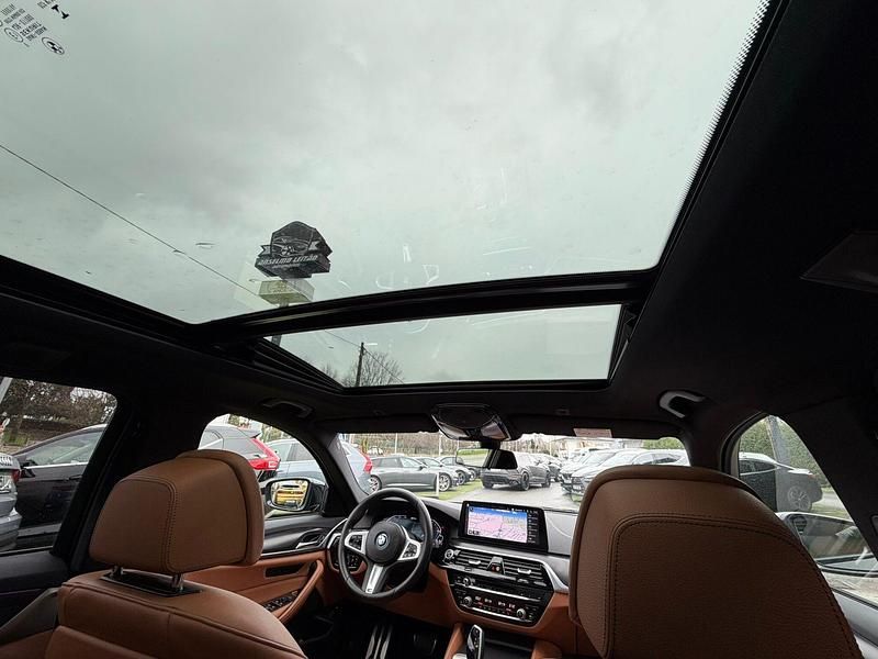 Usado BMW 520 Comfort Edition 204 HP (150 kW) 2022 Preto Carrinha