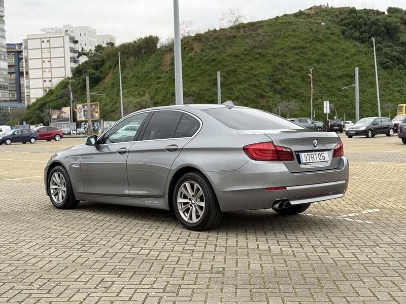 Usado BMW 520 163 HP (119 kW) 2010 Cinza Sedan
