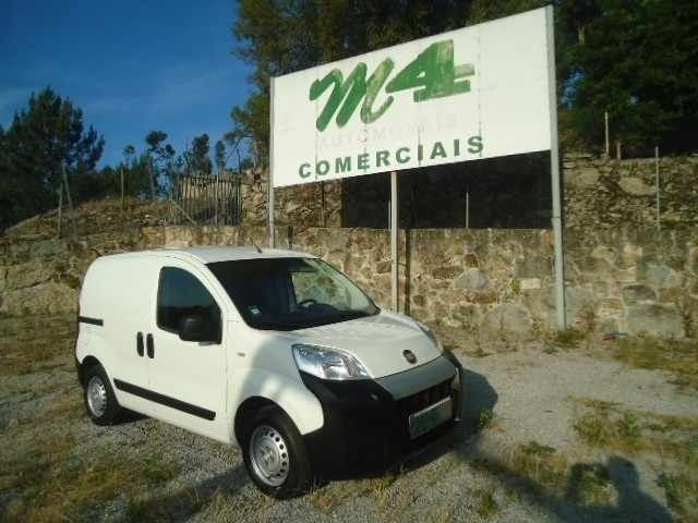 Branco Usado 2015 Fiat Fiorino Monovolume | € 8.900 - Imagem 1/4
