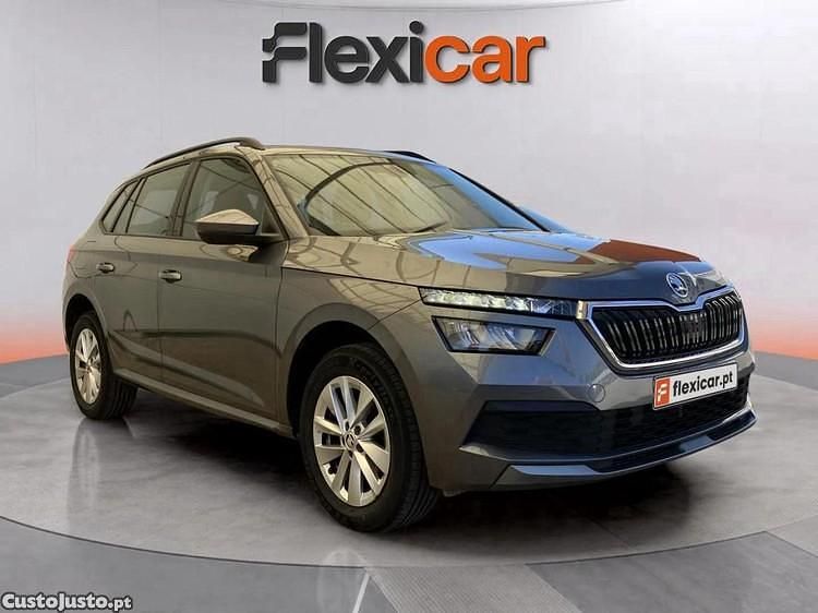 Cinza Usado 2023 Skoda Kamiq Ambition SUV | € 16.890 (Preço justo) - Imagem 1/1