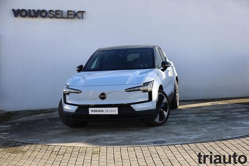 Azul Usado 2024 Volvo EX30 Ultra SUV | € 44.700 (Preço justo) - Imagem 1/4